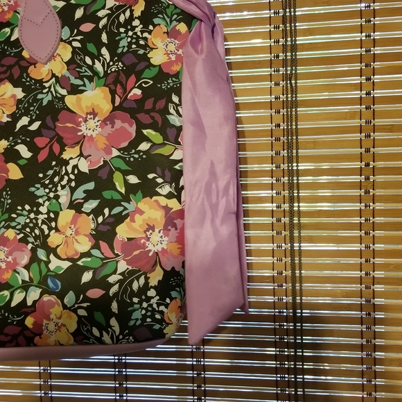 SIMPLY SPRING TOTE - Picture 6 of 9